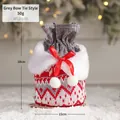 Bolsa de regalo de Navidad con lazo gris, patrón de copos de nieve y pelo sintético - Estilo de Lazo Gris