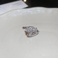Macro di orecchino a clip a forma di cavallo a dondolo in argento con zirconi su ceramica - Stile 3# Ear Cuff / Cavallo a Dondolo Argento (Orecchio Sinistro)