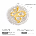 Pendente moneta in acciaio argento con rilievo a serpente dorato e strass centrale - Ciondolo Strass Rilievo Serpente Tondo (PJ91673)