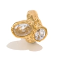 Anillo estilo lava chapado en oro 18K con textura irregular y dos circones claros - US 6 / Dorado