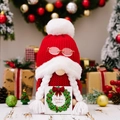 Gnomo natalizio con cappello rosso a maglia, barba bianca e occhiali con un biglietto - Rudolph Donna (Treccine/Occhiali/Biglietto Christmas Wishes)