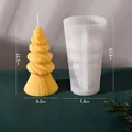 Molde de silicona para velas de árbol de Navidad en espiral con muestra de cera amarilla - Árbol de Navidad 1A ZL-220