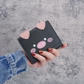 Portafoglio corto in pelle PU nera con simpatico maialino e orecchie a cuore rosa - Nero