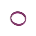 Detailed view of purple mesh stretch bracelet made of 18K gold-plated stainless steel - Burgundy