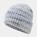Détail du bonnet en maille épaisse avec un mélange de fils bleu et gris chiné doux - Taille unique / Mélange Bleu Gris Beige (6#)
