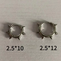 Zilveren punk oorringen van roestvrij staal met spikes in maten 2,5x10mm en 2,5x12mm - 2.5*10mm (Enkel stuk) / Zilver