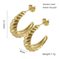 Klassische 18k vergoldete Edelstahl U-Form Creolen mit gedrehtem Design und Maßen - Gedrehte Croissant Creolen (795)