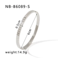 Detail showing 0.5cm width and 6cm diameter of the silver striped grid square bangle - 18K Gold / Silver (NB-B6089-S)