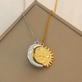 Collar bicolor con sol dorado y luna plateada sobre un fondo neutro elegante - XL1933 Collar Combo Sol Luna