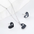Set di collana e orecchini a cuore in stile vintage francese in argento e smalto nero - Tono Argento Nero