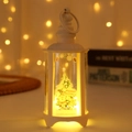 Weiße Weihnachtslaterne mit Weihnachtsmann und warmem LED-Licht für Feiertage - Weihnachtsbaum