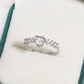 Minimalist silver planet ring with zircon stone set in a white velvet jewelry box - Round Main Stone Planet Orbit Style (白金色7)