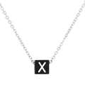 Collier à pendentif carré argenté avec breloque lettre X en émail noir sur chaîne croisée - Lettre X (KN238027-Z)