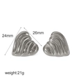 Poliert 18k Gold Herzohrringe mit Textur, Maße 24mm x 26mm und ein Gewicht von 21g - Silber (TE6825-S)