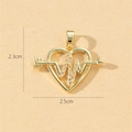 Detailansicht eines Goldherz-Anhängers mit Zirkonia-Inlay und Amor-Pfeil inklusive Maßen - F-Gold Pfeil Herz