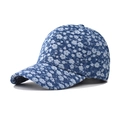 Casquette de baseball en jean bleu à motif floral blanc sur fond neutre - Réglable / Motif Floral Denim