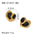 Detail showing dimensions of 2.2cm x 2.0cm and 11g weight for black heart earrings - 18K Gold