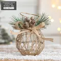 Pallina di Natale color champagne in ferro con pigne e fiocco di juta, misura 8x8cm - Palla Di Ferro Champagne 8CM (Stile A) - Fiocco In Sacco / Pigna Glitterata Oro