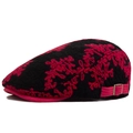 Berretto in cotone jacquard con fiori rossi ricamati e fibbia laterale in metallo regolabile - Regolabile / Rosso