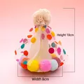 Cappellino da festa per cani con pompon colorati, rete a pois e decorazione floreale - Cappello di compleanno arcobaleno