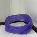 Wide purple marbled resin bangle bracelet with white swirl pattern for women - Geometric Rhombus / Inner Diameter 65mm / Transparent Purple