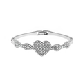 Elegante bracciale rigido a cuore in argento con zirconi micro-pavé su sfondo bianco - Stile Cuore (3048) / Argento