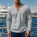 Detail eines grauen Henley-Shirts für Herren mit Cord-Knopfleiste und Metallknöpfen - Hellgrau