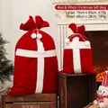 Rood en wit geflockte kerstcadeauzakjes met trekkoorden en pompons in twee maten - Klein: 28*48CM / Rood-wit Stijl