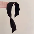 Elegante zwarte satijnen haarband met lange linten voor een verfijnde Franse vintage look - Zwart