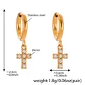 Dettagli orecchini a cerchio a U in acciaio inossidabile dorato con croce di zirconi - Stile Lucido (Q033) / Oro