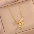 Elegante collana dorata con fiocco rosa e pendente a forma di cuore in zircone lucido - Collana Fiocco Oro Rosa (8844)