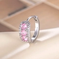 Créoles géométriques en argent avec trois zircons roses et pierres pavées - Rose (À l'unité)