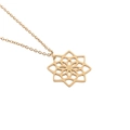 Collar con colgante de flor de loto en acero inoxidable dorado y diseño geométrico - Colgante de Loto / Dorado