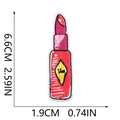 Details des Lippenstift-Stickaufnähers mit Maßen 6,6x1,9 cm und feiner Stickerei-Textur - Lipstick