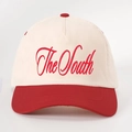 Berretto da baseball vintage con ricamo 'The South', corona avorio e visiera rossa - Regolabile / Beige e Rosso