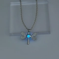 Collana con libellula luminosa con pendente blu brillante su catena d'argento - Celeste
