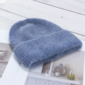 Elegante gorro azul de pelo de conejo para mujer con textura de punto térmico de doble capa - Azul Denim