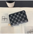Compact card holder in black and white floral pattern with elegant gold zipper - Chain Flower Black Grey