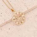 Detail of gold-plated Mom heart pendant with zircons on a natural stone background - Flower Heart Mom Style(8#)