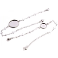 Vue détaillée du bracelet en acier avec croix, lunette ronde et pendentif cœur - Style 5 / 16mm