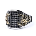 Anillo de hombre en plata con escorpión dorado y gemas negras facetadas - US 10 / Bicolor Oro Plata (01203)