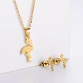 Goldenes Schmuckset aus Edelstahl mit Flamingo-Anhänger und passenden Ohrsteckern - Goldenes Flamingo-Set (AML-YL-TZ-031)