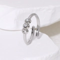 Bague élégante en acier titane plaqué or 18K sertie de trois zircons cubiques brillants - Ouvert Réglable / Argenté