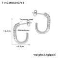 Orecchini a C argentati in acciaio al titanio con strass da 2,3 cm per 1,3 cm - Argento
