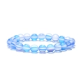 Minimalistisches 8mm Mondstein-Perlenarmband mit durchscheinenden eisblauen Glasperlen - Blau