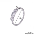Dettagli del diametro interno di 1,5 cm e larghezza di 0,4 cm di questo anello argento - Stile con Motivo a Tre Cerchi Argento (XB48120A5)