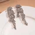 Orecchini a foglia d'argento con strass scintillanti per eleganti eventi serali - Argento (Perno in argento)