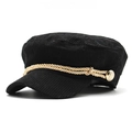 Detalle de gorra baker boy de pana negra con cuerda trenzada dorada y botones - M (56-58cm) / Negro