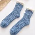 Calze spesse in pile di corallo blu Morandi con bordo bianco in peluche per l'inverno - Taglia unica / Blu