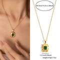 Collier en acier titane doré avec pendentif vintage en pierre précieuse verte pour femme - Collier Plaque Carrée Verte